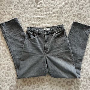 Abercrombie 90’s Straight Ultra High Rise Grey wash Jeans size 29 Long